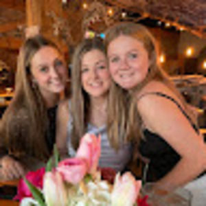 Meet your Posher, Lauren